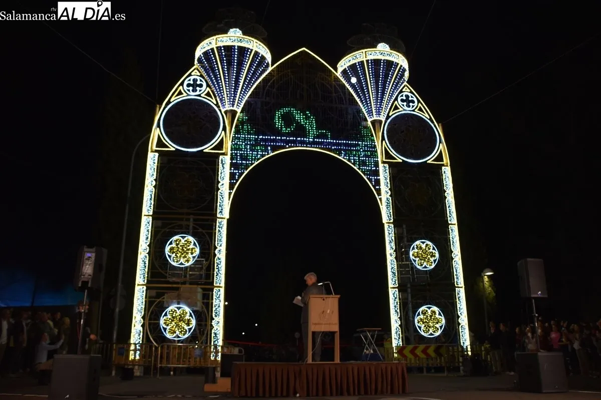 Emocionante encendido de la iluminación de La Aldehuela con Godofredo García | FOTOS: Miguel González