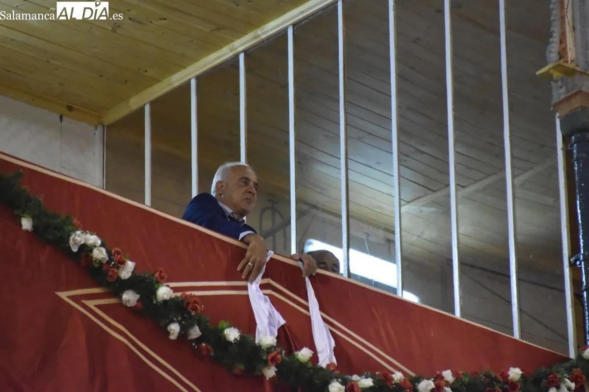 Triple Puerta Grande en un inicio de feria festivo | FOTOS: Miguel González 