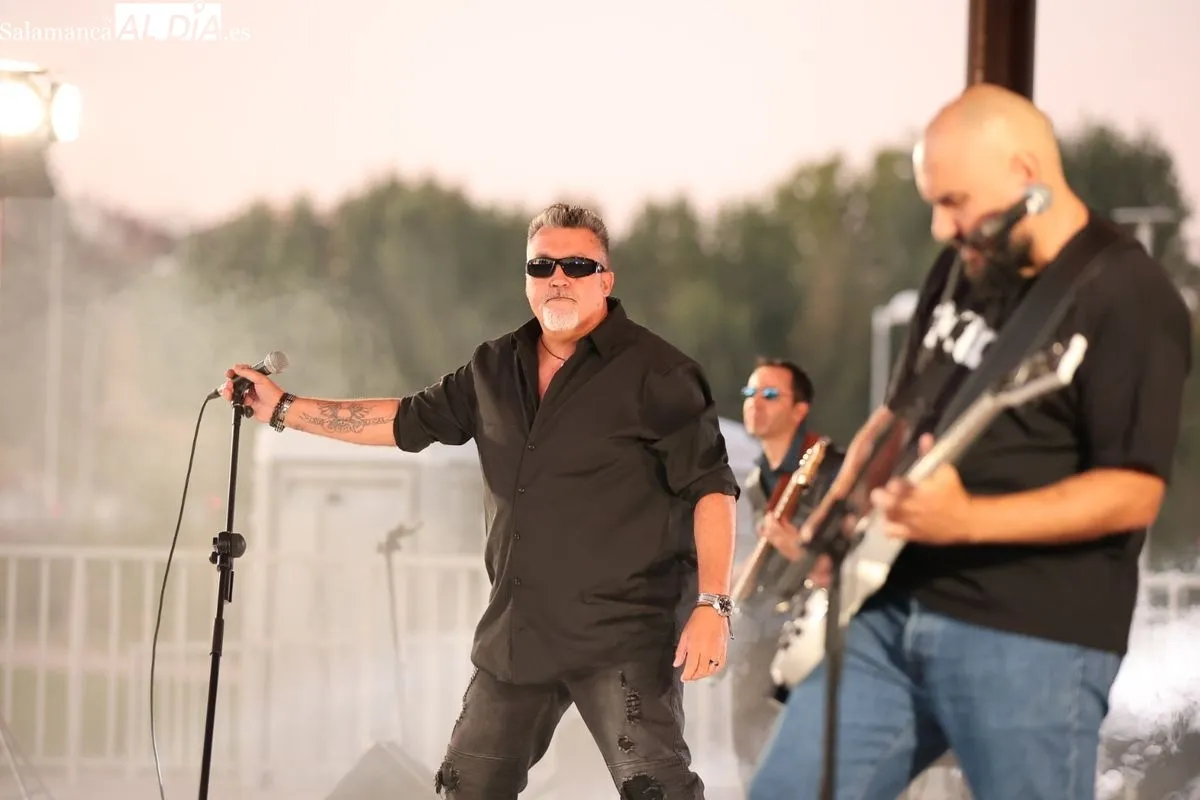 El rock salmantino de Ruido de fondo resuena en el Parque Elio Antonio Nebrija | FOTOS: David Sañudo 
