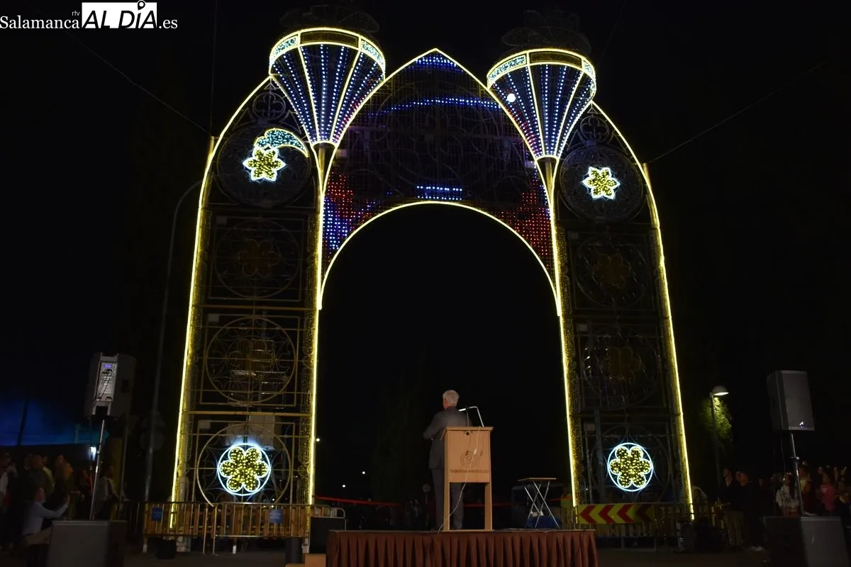 Emocionante encendido de la iluminación de La Aldehuela con Godofredo García | FOTOS: Miguel González