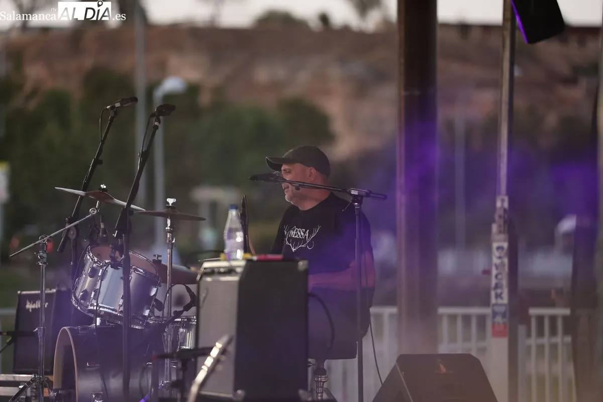 El rock de Nessa da el pistoletazo de salida a los conciertos locales de las Ferias de Salamanca | FOTOS: David Sañudo