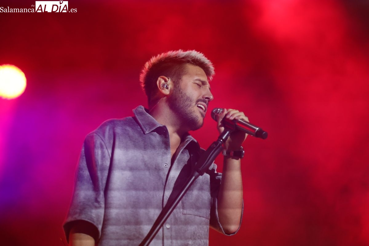 VÍDEO Y FOTOS | Concierto de Antonio José en ferias de Salamanca 