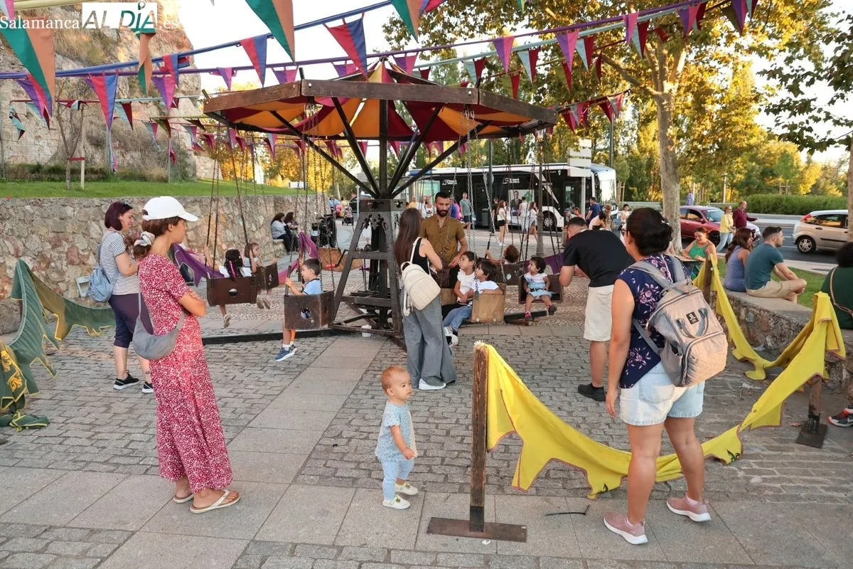Gran ambiente en la última jornada del mercado medieval | FOTOS: David Sañudo