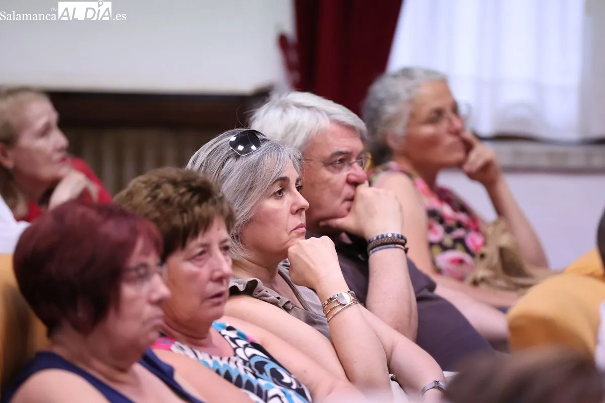 Primera jornada de los coloquios taurinos en el Casino de Salamanca | FOTOS: David Sañudo