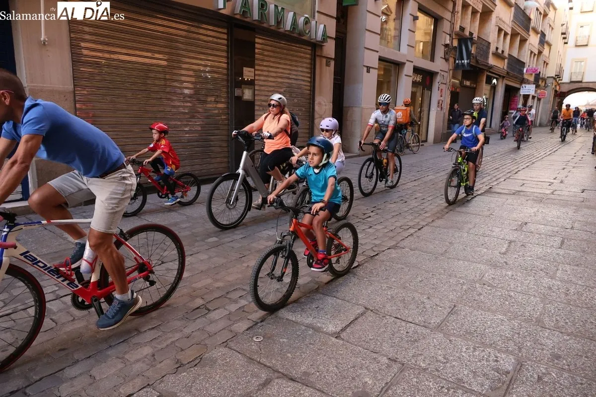 Salamanca pedalea en una exitosa jornada del Día de la Bici | FOTOS: David Sañudo 