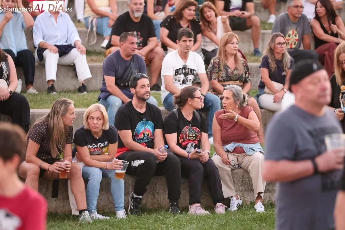 El rock salmantino de Ruido de fondo resuena en el Parque Elio Antonio Nebrija | FOTOS: David Sañudo 