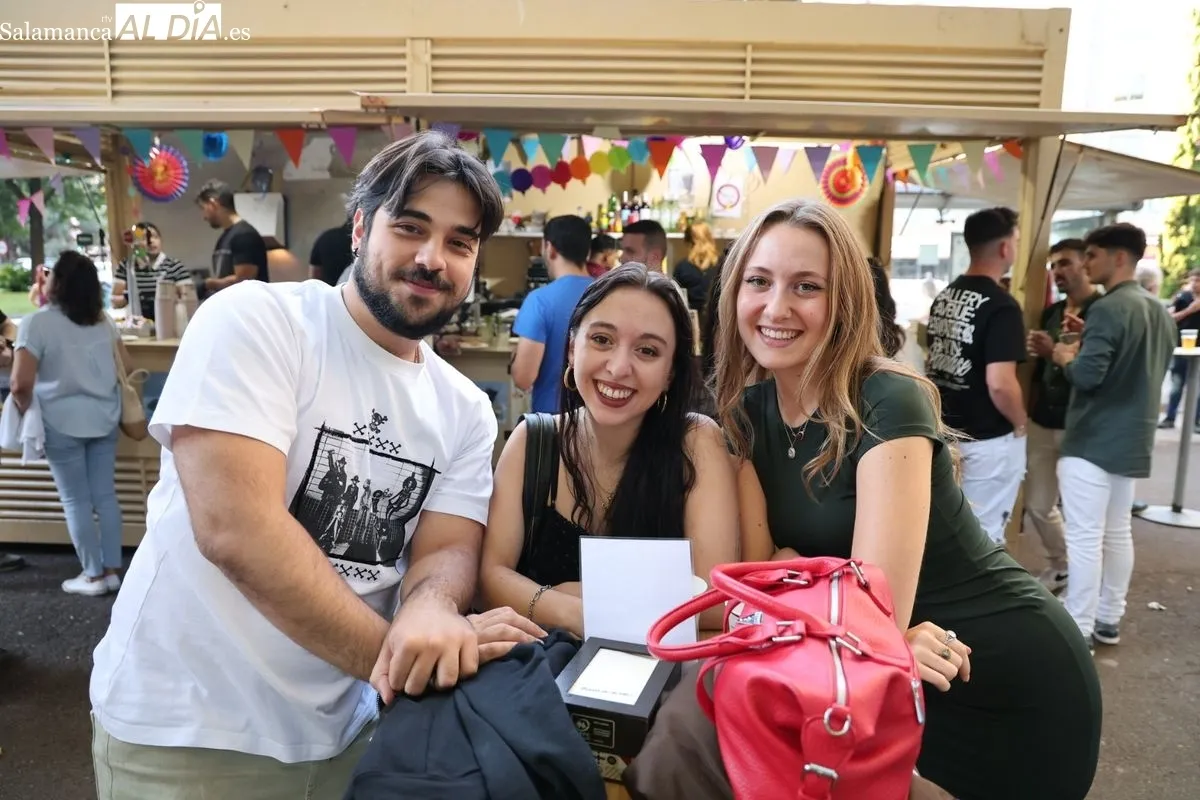 Las casetas de La Alamedilla disfrutan de un sábado de gran afluencia | FOTOS: David Sañudo 