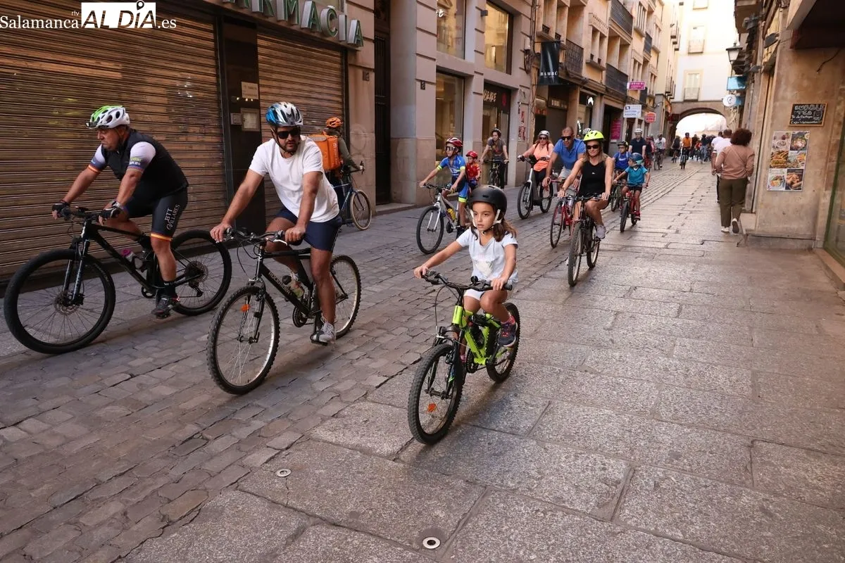 Salamanca pedalea en una exitosa jornada del Día de la Bici | FOTOS: David Sañudo 