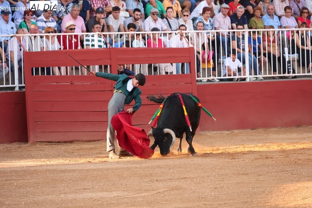 Jóvenes promesas del toreo se citan en una clase práctica de Salamaq | FOTOS: David Sañudo 