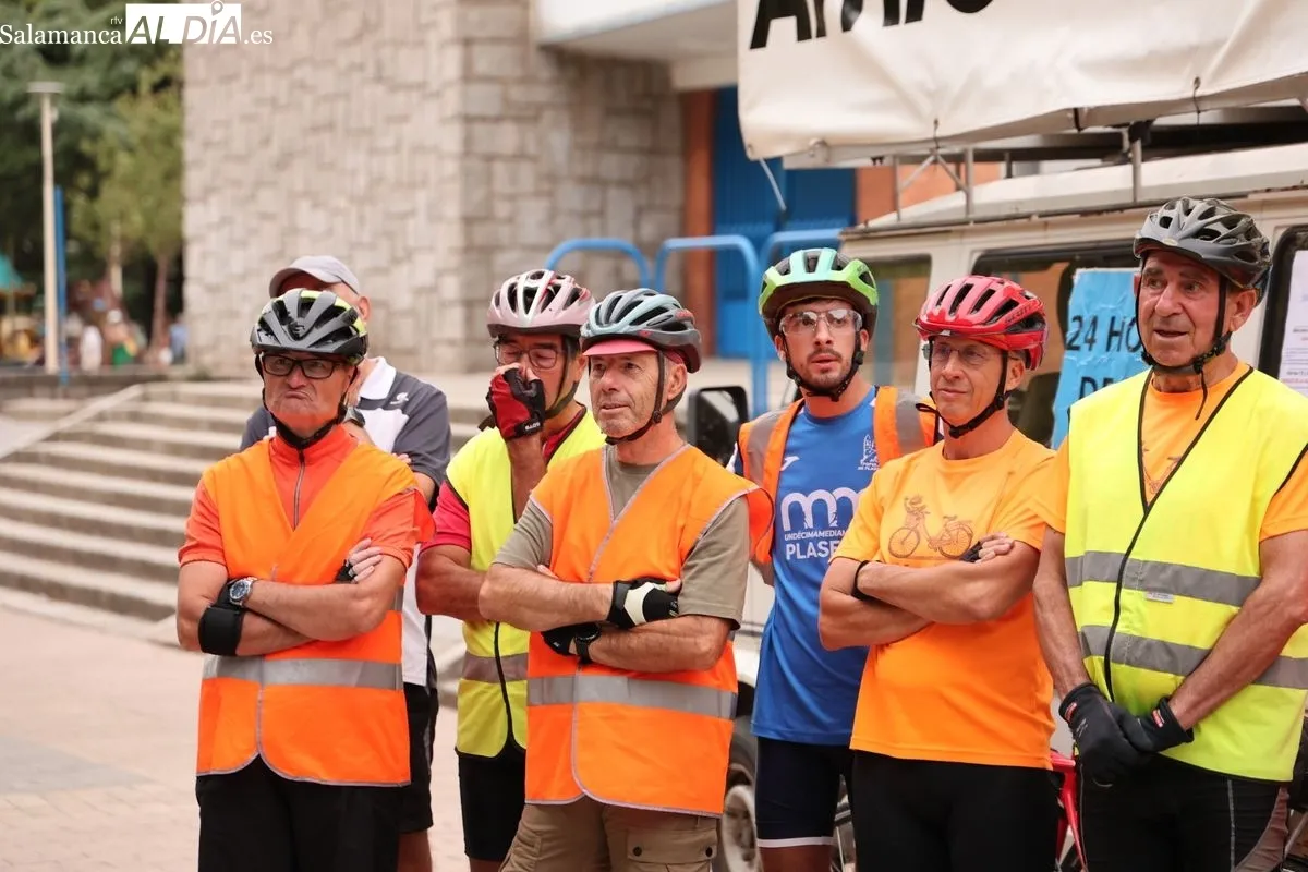 Amigos de la Bici da el pistoletazo de salida a sus '24 horas de bici' desde el Parque de la Alamedilla | FOTOS: David Sañudo