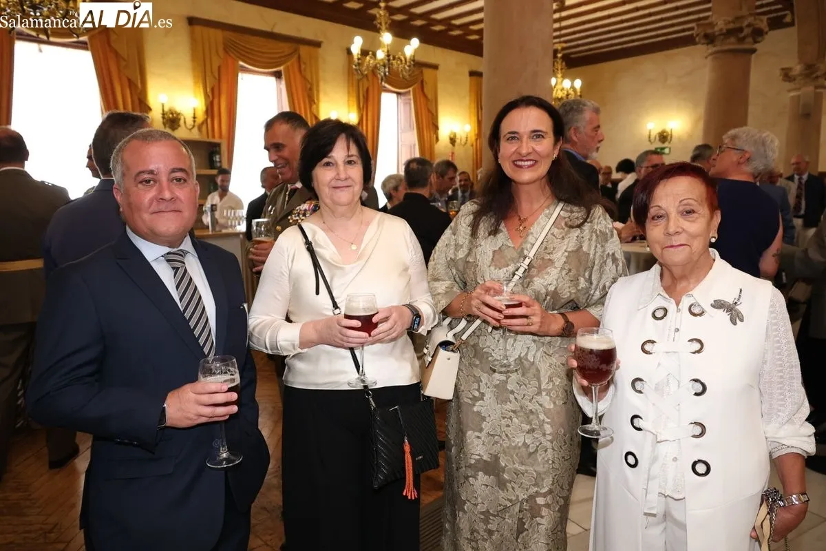 La Corporación Municipal celebra su recepción oficial con un cóctel en el Casino | FOTOS: David Sañudo