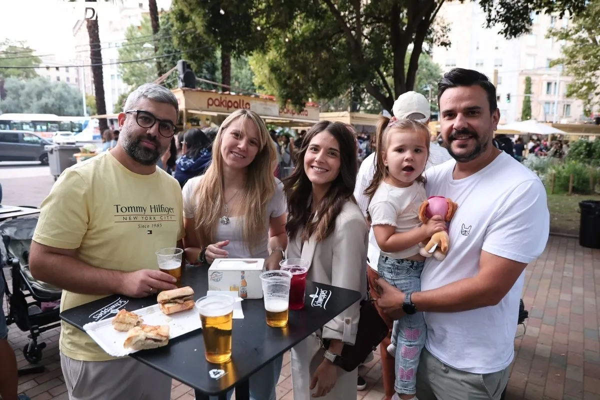 Gran ambiente en las casetas de La Alamedilla | FOTOS: David Sañudo