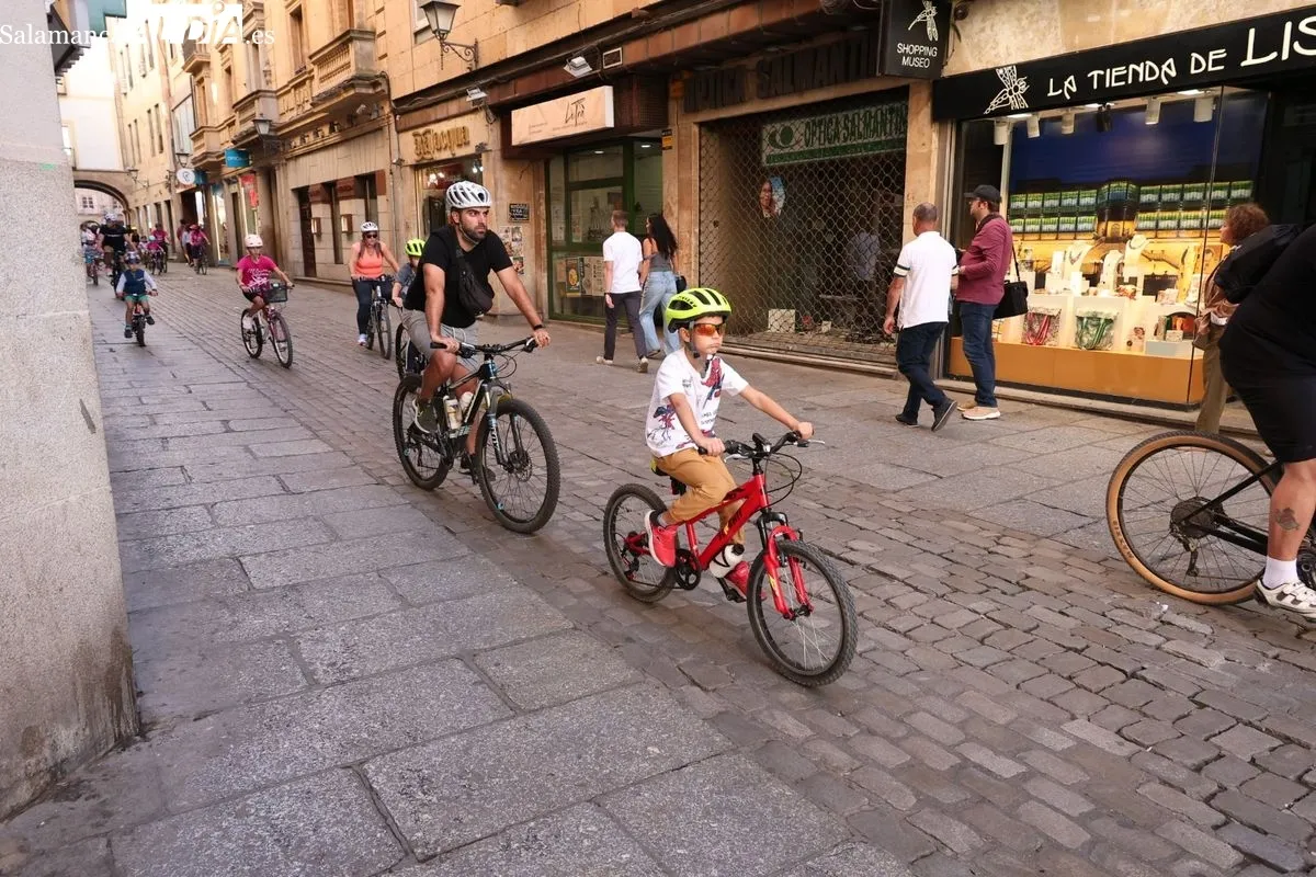 Salamanca pedalea en una exitosa jornada del Día de la Bici | FOTOS: David Sañudo 