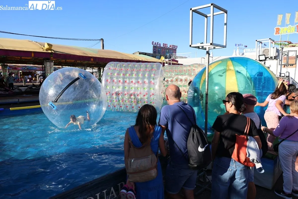El Día del Niño desata la alegría en las atracciones de la Aldehuela | FOTOS: David Sañudo 