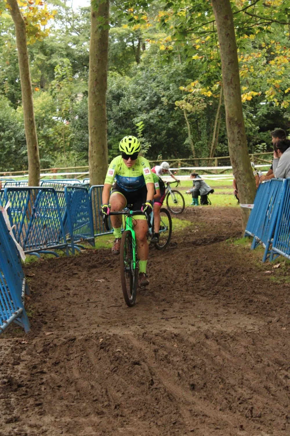 Foto 3 - El HyD - Ciudad de Salamanca compite en el Europeo junior y logra un 'top 5' en el Trofeo Las Mestas
