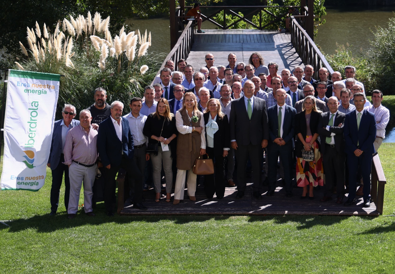 Iberdrola homenajea a 65 trabajadores veteranos y jubilados de Castilla y León