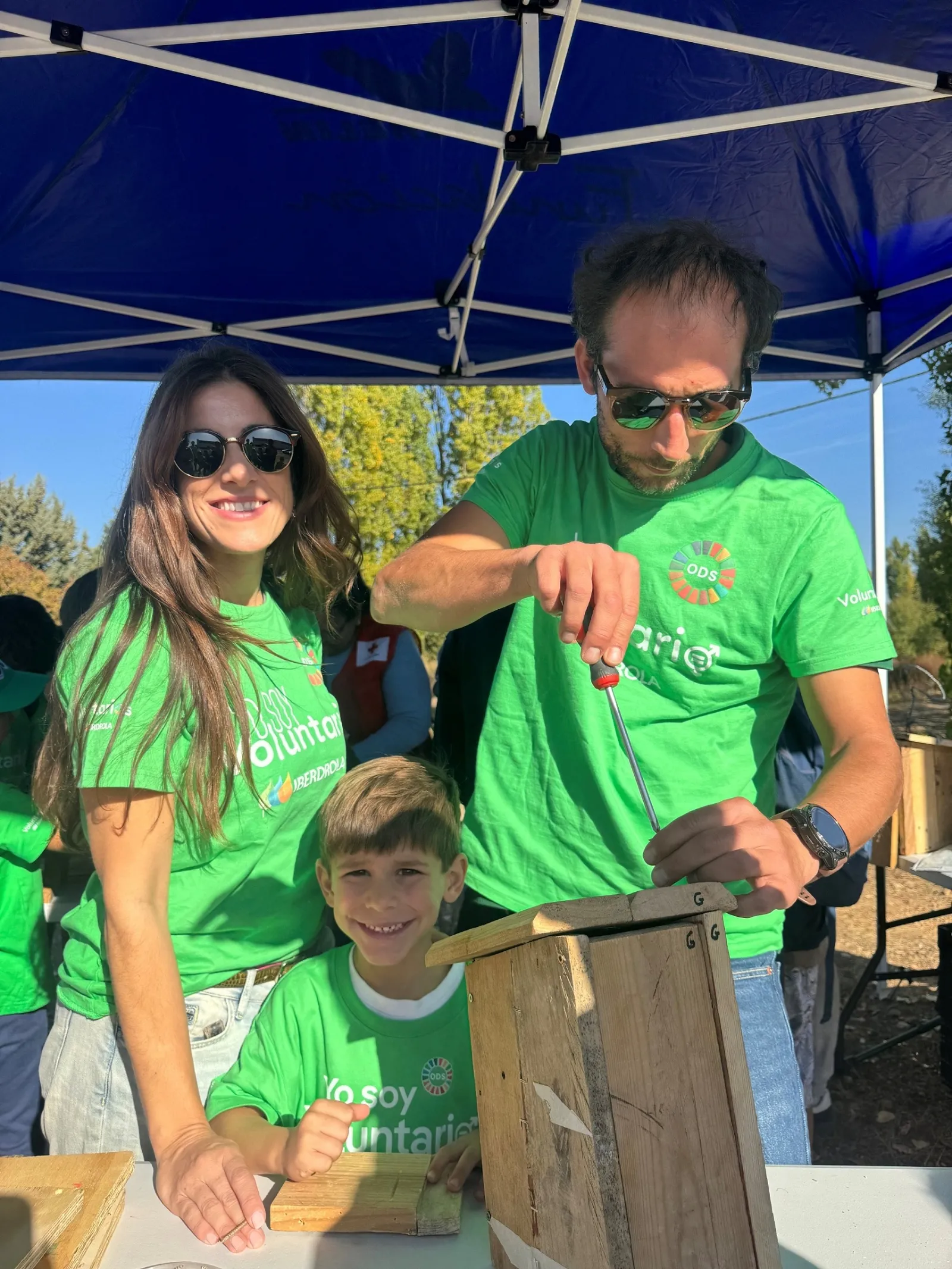 200 voluntarios de Iberdrola reforestan zonas quemadas y apoyan a colectivos en Castilla y León