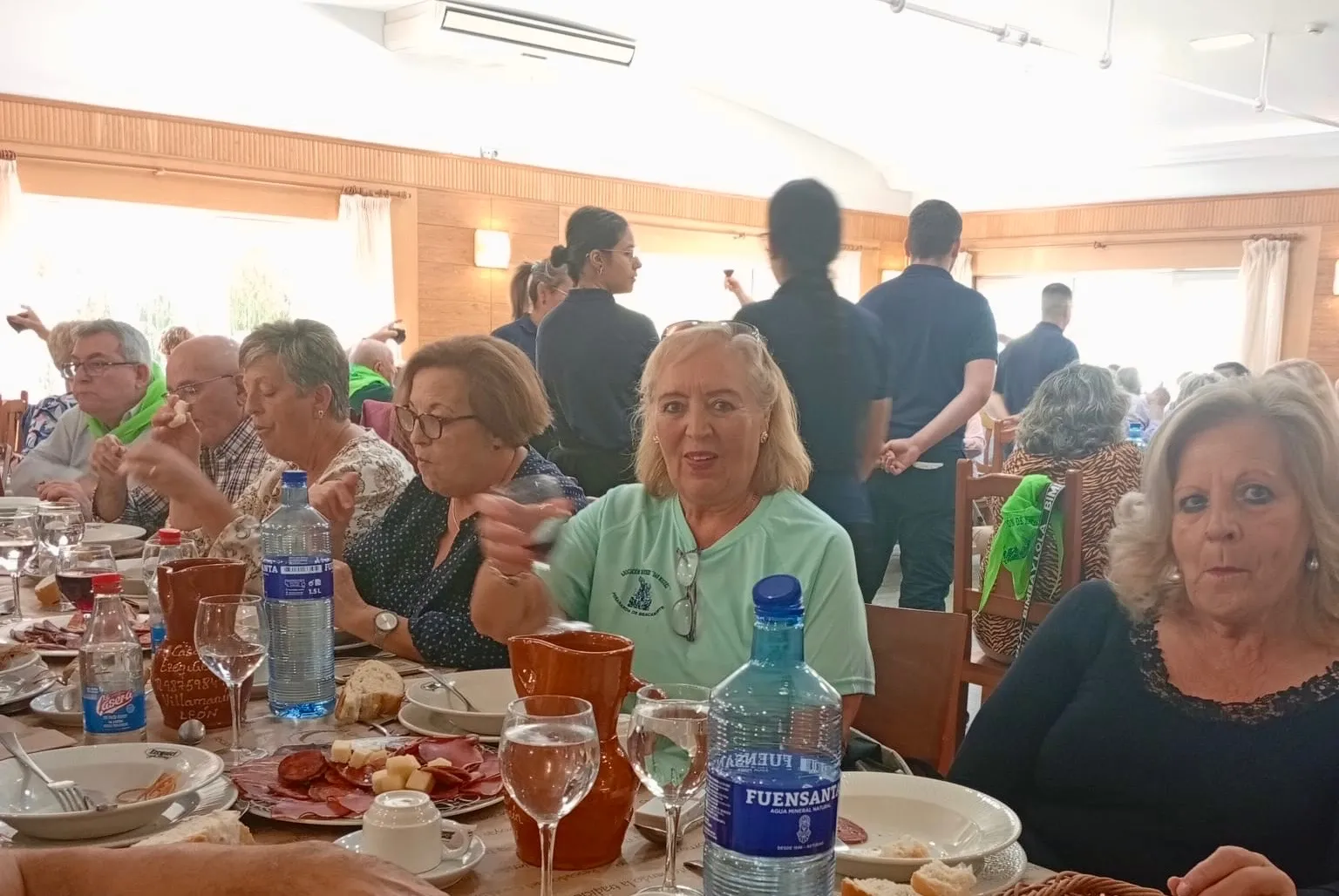Foto 7 - Un centenar de personas conocen y disfrutan de Le&oacute;n en una nueva excursi&oacute;n de la asociaci&oacute;n de mayores San Miguel