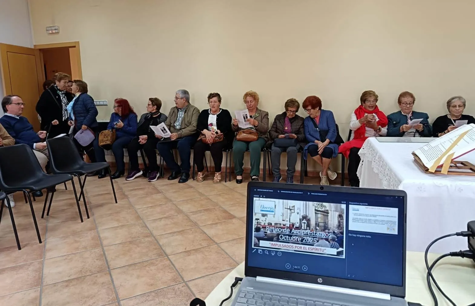 Foto 4 - Fuenteguinaldo alberga el retiro de inicio de curso del Arciprestazgo de &Aacute;gueda