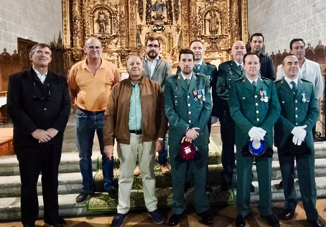 Macotera arropa con gran cariño a la Guardia Civil en la festividad de la Virgen del Pilar