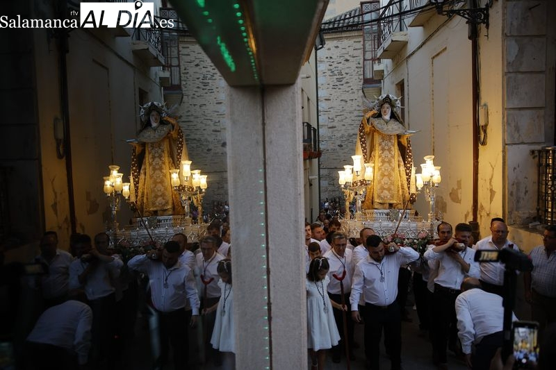 Procesión de Santa Teresa en Alba de Tormes. FOTO: David Corral