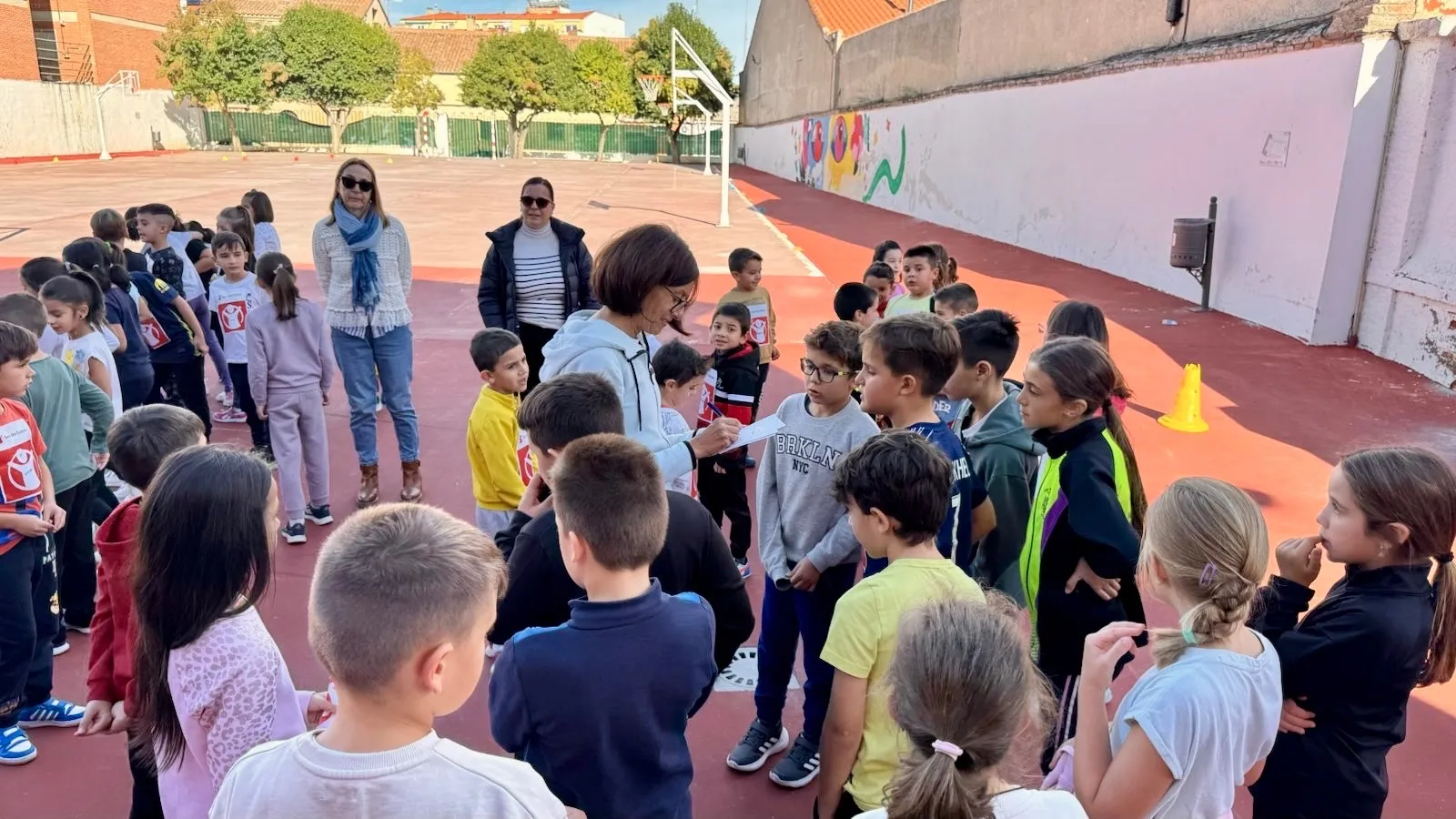 Foto 2 - El CEIP Miguel de Unamuno se viste de deporte y ganas para hacer &lsquo;kil&oacute;metros de solidaridad&rsquo; en favor de Save the Children&rsquo;