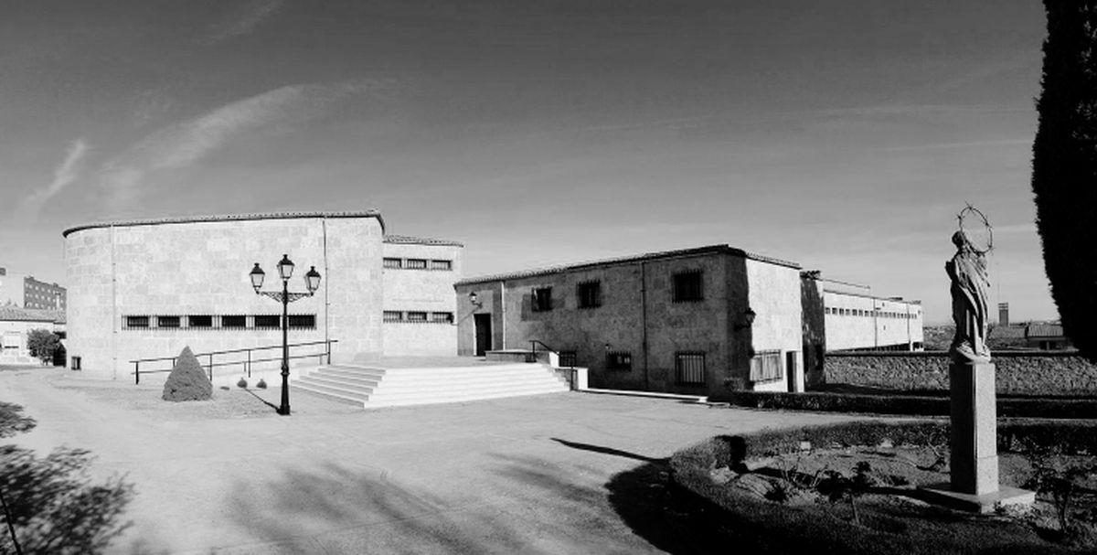 El Convento de El Rollo de Salamanca recibe la placa DOCOMOMO