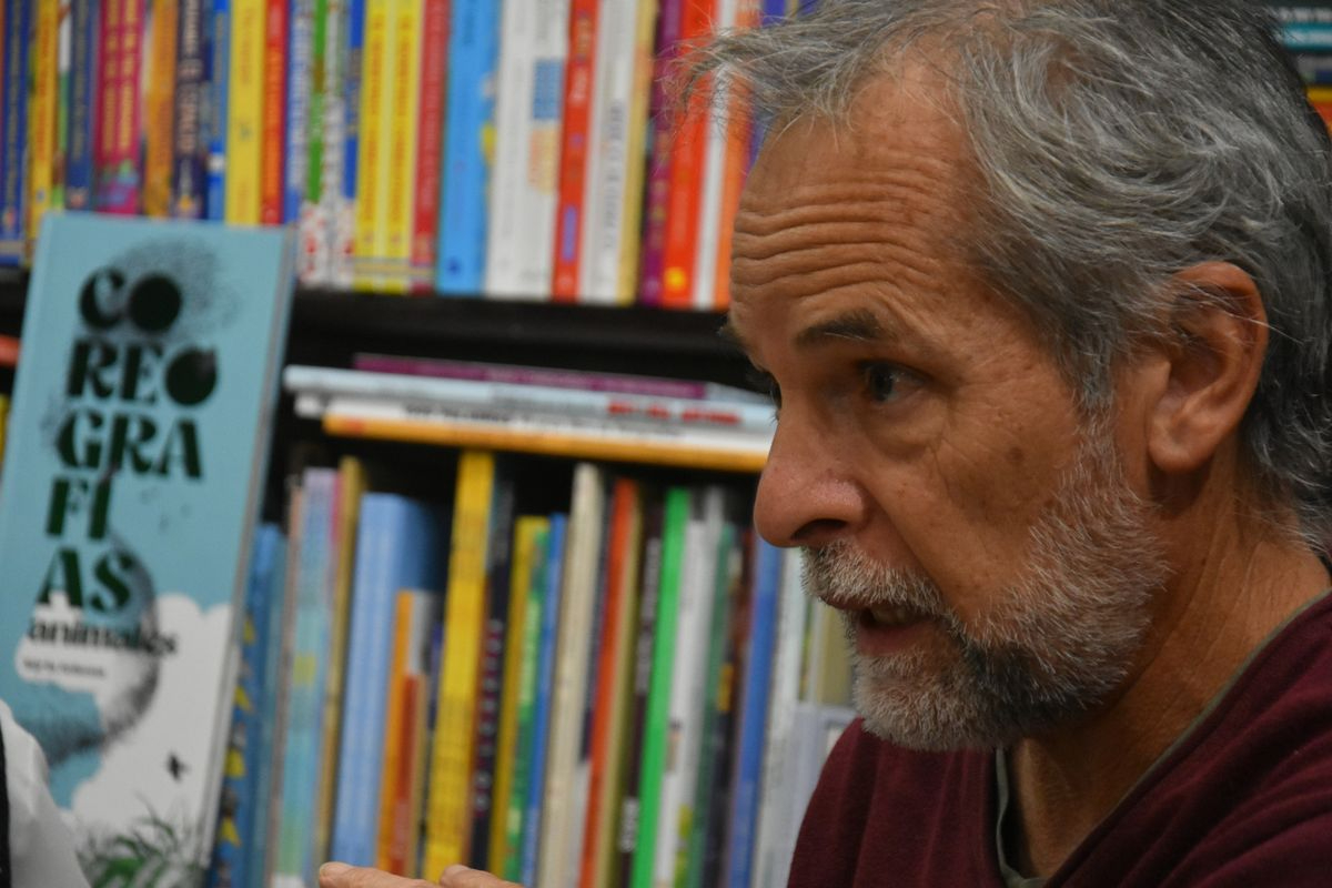 Los libros son para el otoño XIV, la poesía contra incendios y ecocidios de Benito Pascual