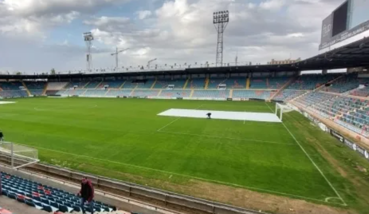 El Salamanca UDS asegura haber pasado la revisión de la OCA este lunes en el Helmántico y espera para recibir el OK