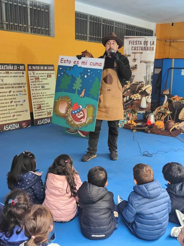 Foto 4 - La tradici&oacute;n de la Casta&ntilde;ada llena de actividades oto&ntilde;ales el Colegio San Juan Bosco