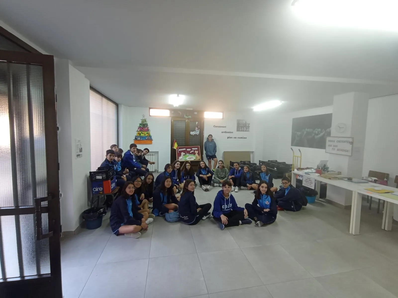 Foto 4 - La solidaridad se aprende en la calle: escolares visitan seis entidades sociales de Salamanca