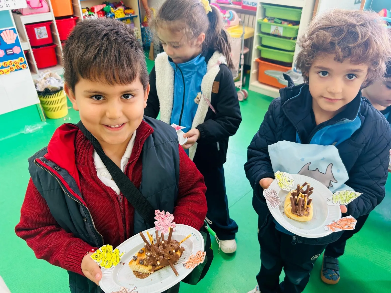 Foto 4 - FOTOS | El Colegio San Juan Bosco une a familias y alumnos en un taller de cocina sobre el oto&ntilde;o
