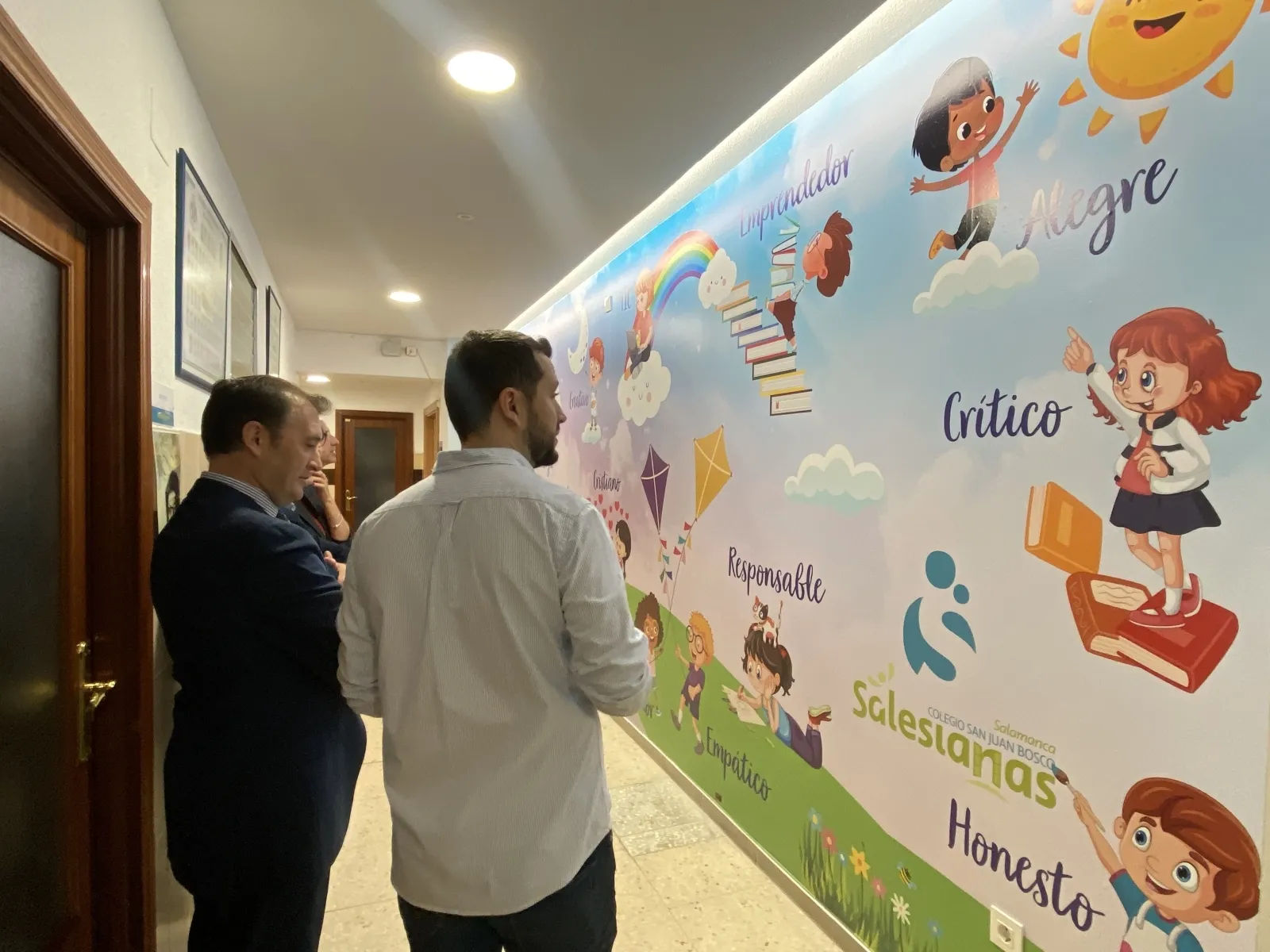 Foto 2 - UNICEF y Caja Rural de Salamanca conocen el trabajo del Colegio San Juan Bosco sobre los Derechos de la Infancia