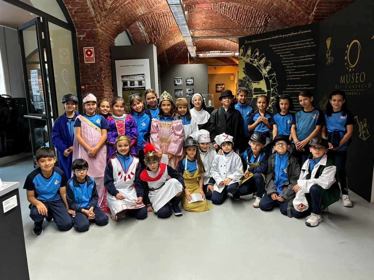 Alumnos del colegio San Juan Bosco reviven la historia del comercio salmantino