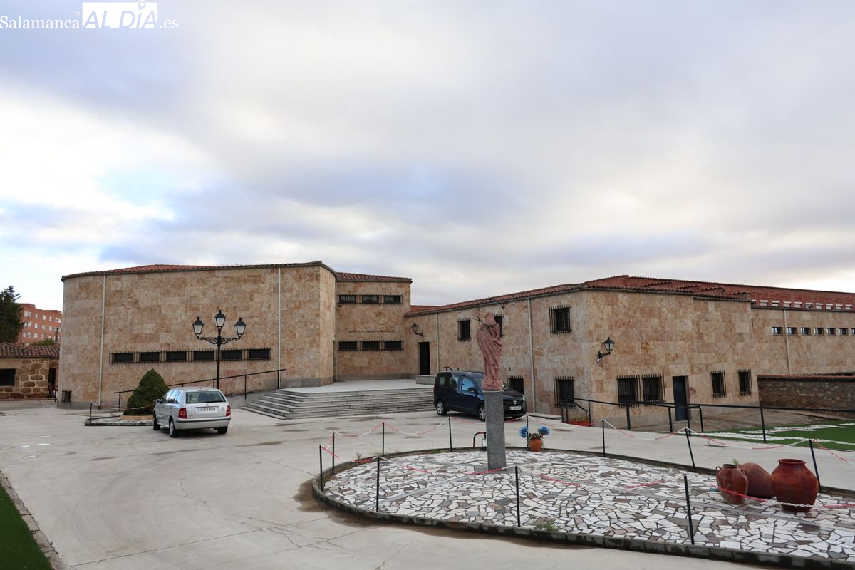 Convento de El Rollo en Salamanca recibe la placa DOCOMOMO