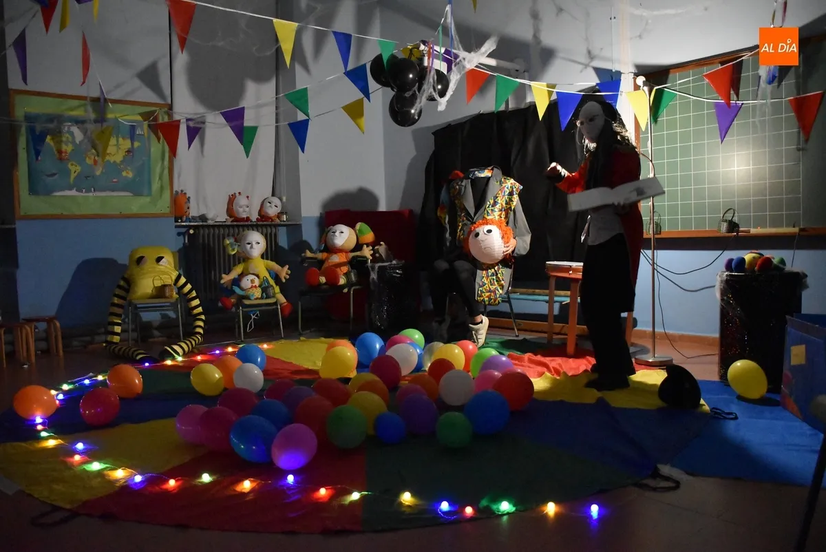 Foto 8 - El Colegio San Francisco se convierte en &lsquo;El Circo del Terror&rsquo; para festejar Halloween