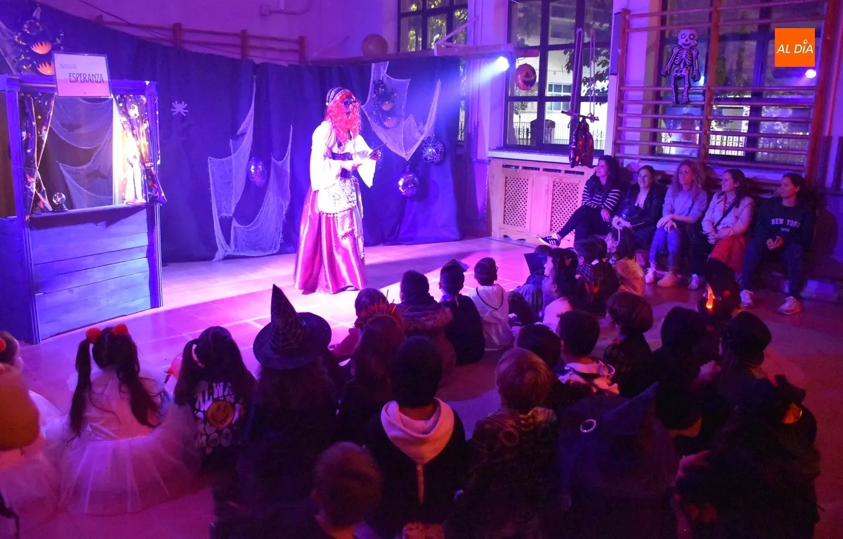 Foto 10 - El Colegio San Francisco se convierte en &lsquo;El Circo del Terror&rsquo; para festejar Halloween
