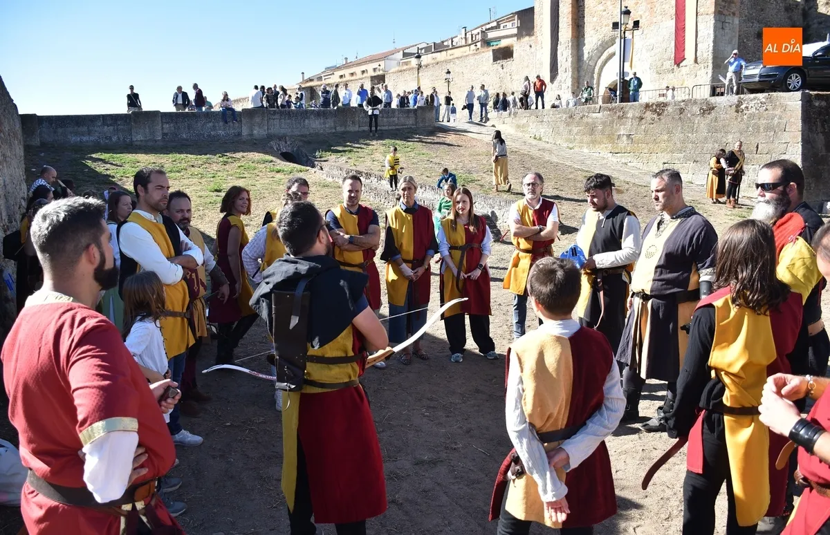 Foto 2 - Un duelo de concejales con victoria de la oposici&oacute;n estrena la Batalla de Arqueros