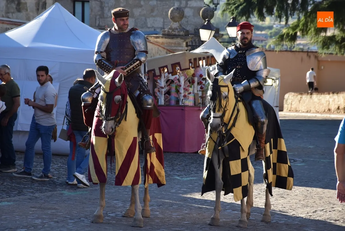 Foto 4 - Manuk se encarga de cerrar con compa&ntilde;&iacute;a la Feria Medieval 2025