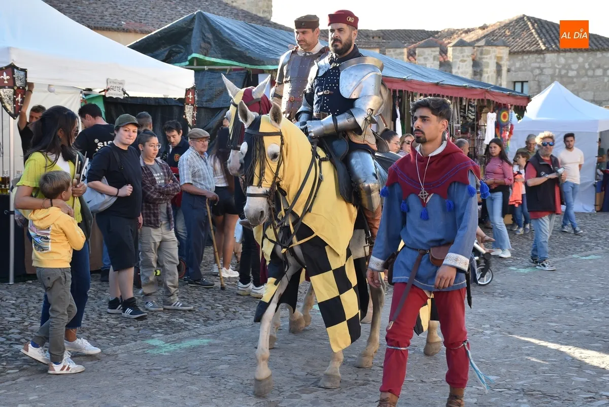 Foto 6 - Manuk se encarga de cerrar con compa&ntilde;&iacute;a la Feria Medieval 2025