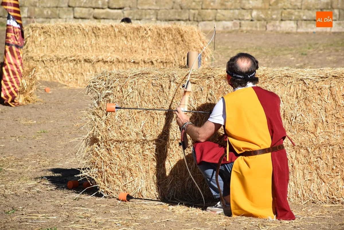 Foto 8 - Un duelo de concejales con victoria de la oposici&oacute;n estrena la Batalla de Arqueros