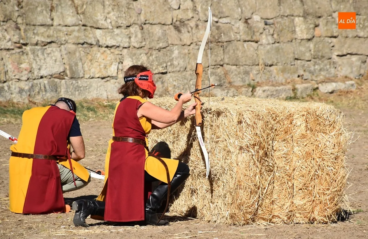Foto 9 - Un duelo de concejales con victoria de la oposici&oacute;n estrena la Batalla de Arqueros