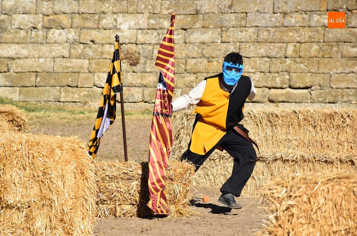 Foto 10 - Un duelo de concejales con victoria de la oposici&oacute;n estrena la Batalla de Arqueros