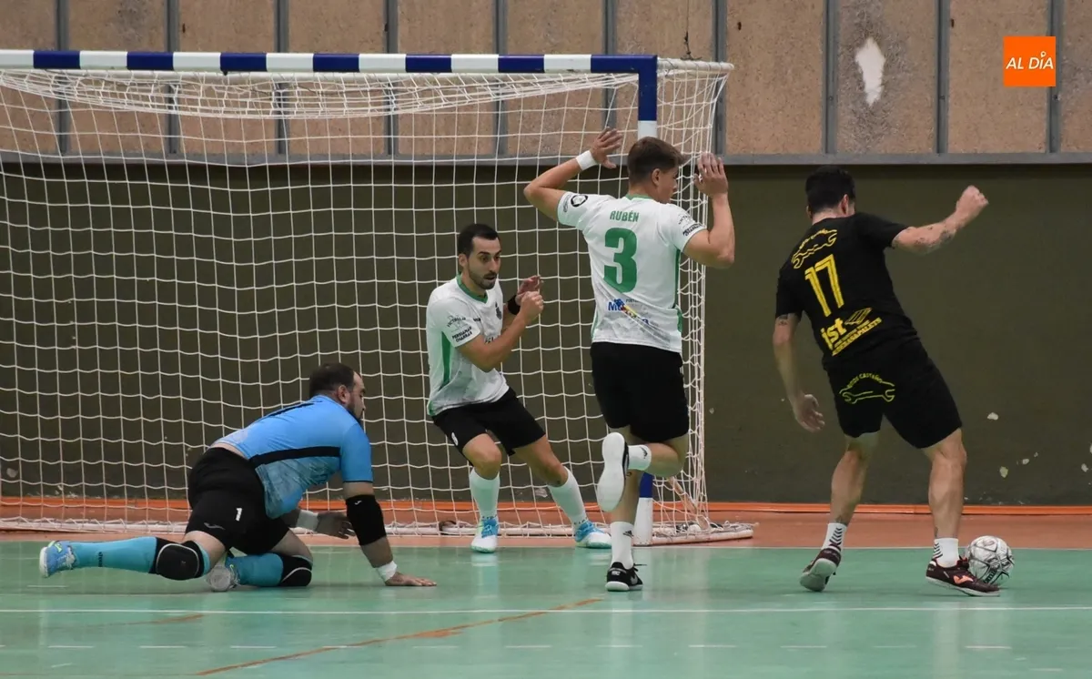 Foto 10 - El Mir&oacute;briga Futsal se lleva el derby del Oeste por la m&iacute;nima tras haber podido ganar con holgura