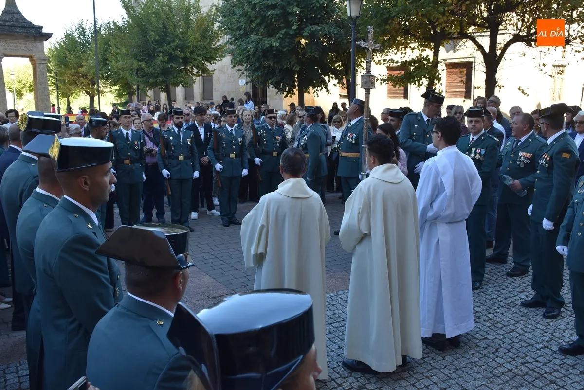 Foto 6 - La Guardia Civil consolida con un masivo respaldo la celebraci&oacute;n de su patrona en el centro hist&oacute;rico