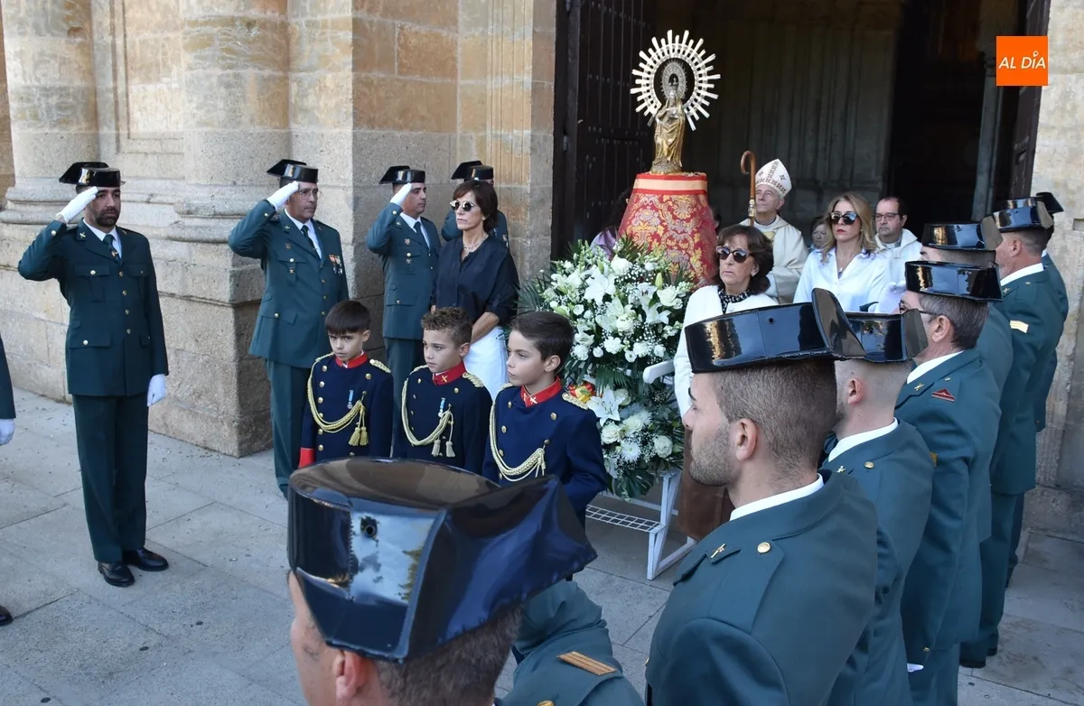 Foto 7 - La Guardia Civil consolida con un masivo respaldo la celebraci&oacute;n de su patrona en el centro hist&oacute;rico