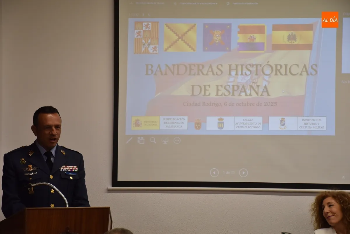 Foto 6 - Una muestra repasa las banderas de Espa&ntilde;a desde los Reyes Cat&oacute;licos hasta la actualidad