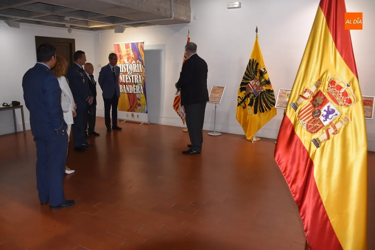 Foto 10 - Una muestra repasa las banderas de Espa&ntilde;a desde los Reyes Cat&oacute;licos hasta la actualidad