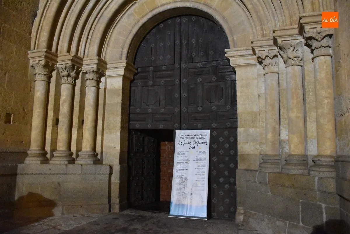 Foto 11 - La asturiana Susana Garc&iacute;a repasa dos siglos de historia con los &oacute;rganos de la Seo mirobrigense