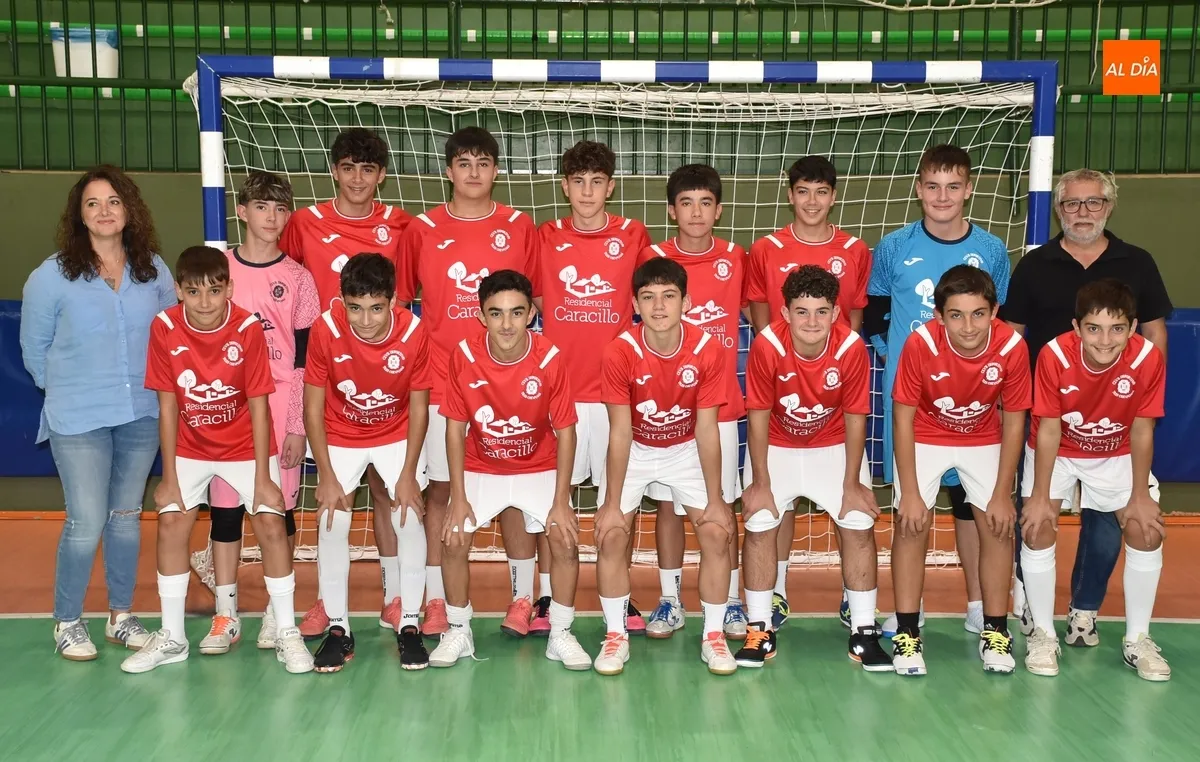 Foto 2 - El III Cadete se encamina a su debut liguero saliendo a por todo pese a ser mayor&iacute;a de 1&ordm; a&ntilde;o
